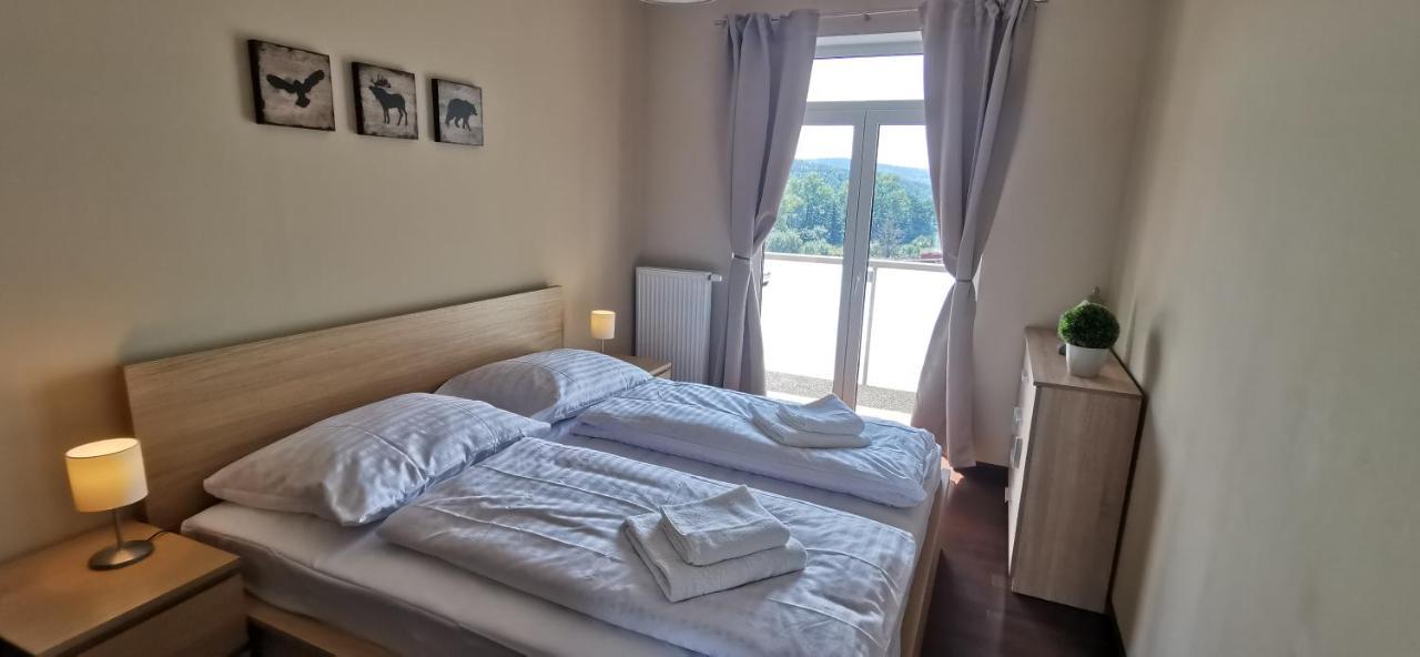 קרלובי וארי Moser Apartment Carlsbad מראה חיצוני תמונה